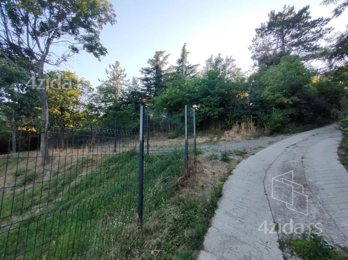 Plac | 4zida