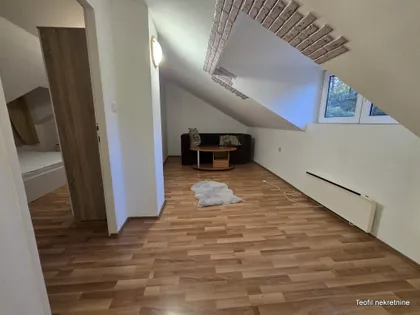 Tihomira Višnjevca | 4zida.rs