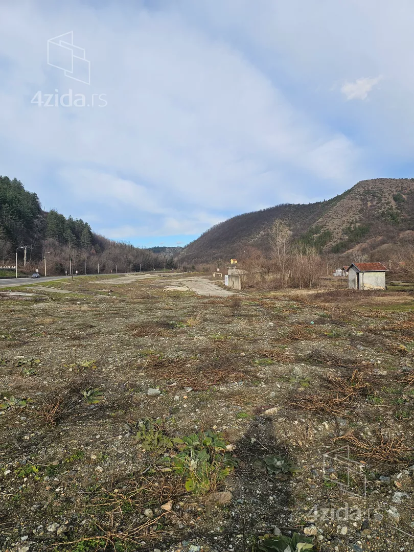 Građevinsko zemljište | 4zida