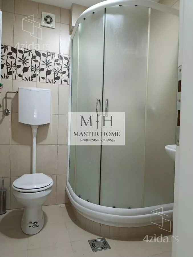 Petosoban stan | 4zida