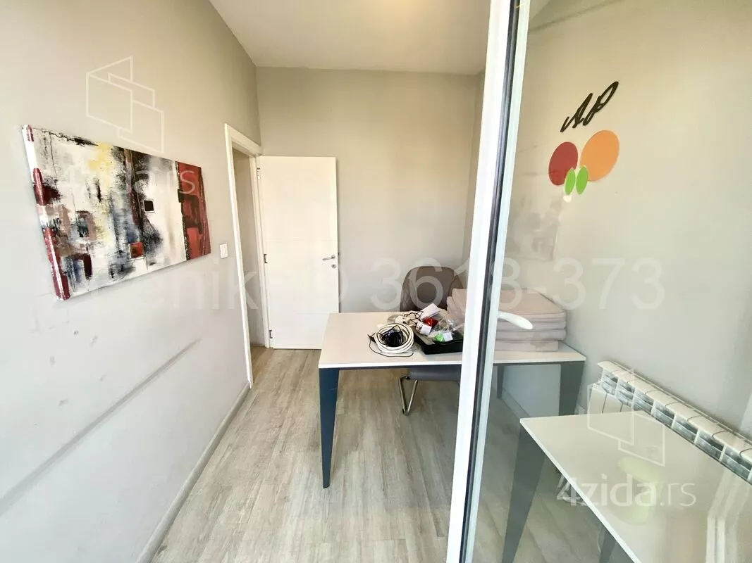 Petosoban stan | 4zida