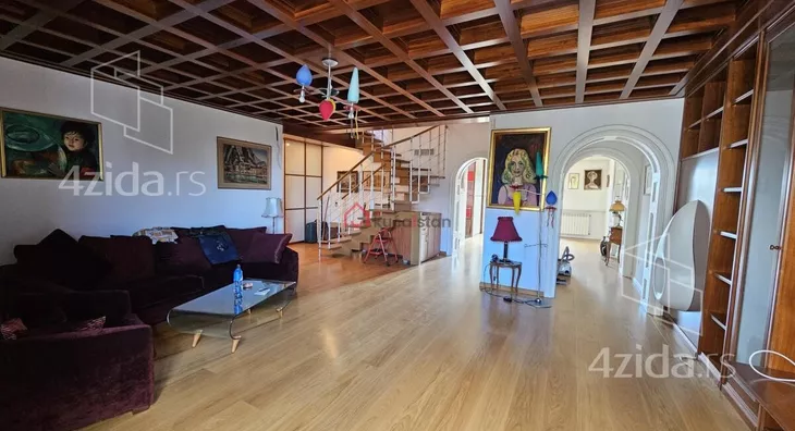 Sedmosoban stan | 4zida