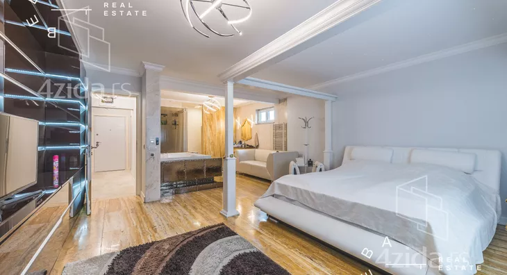 Šestosoban stan | 4zida