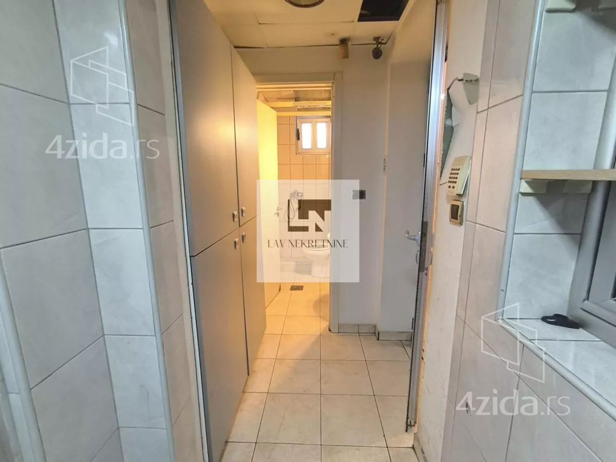 Lokal | 4zida