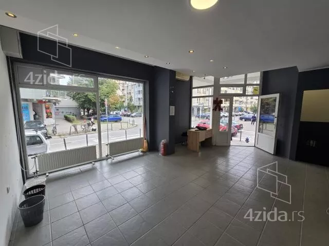 Lokal | 4zida
