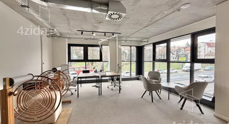 Poslovni prostor | 4zida