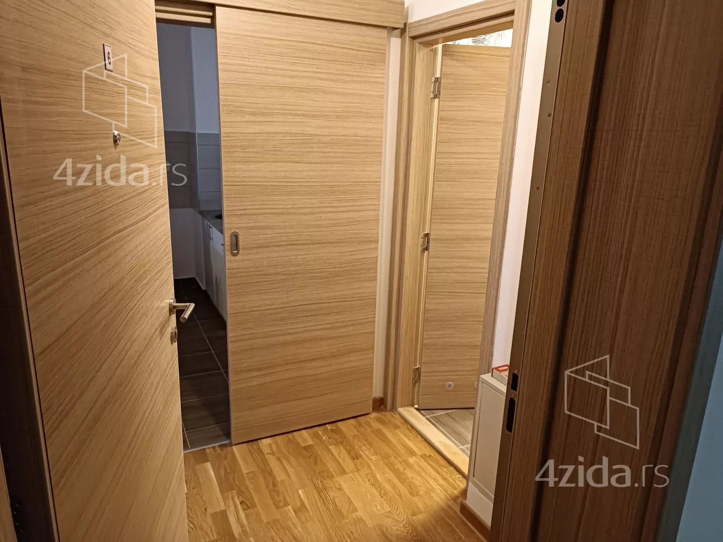 Jednoiposoban stan | 4zida