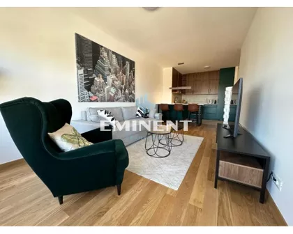 Tadije Sondermajera | 4zida.rs