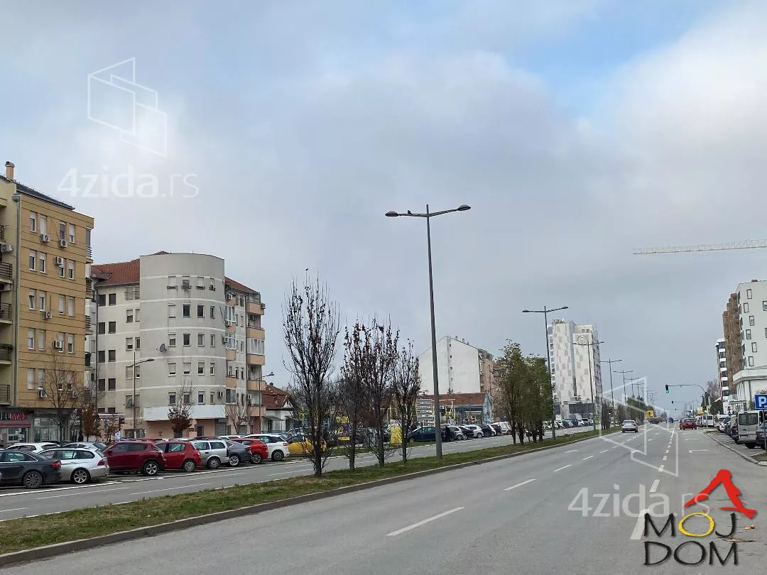 Petosoban stan | 4zida