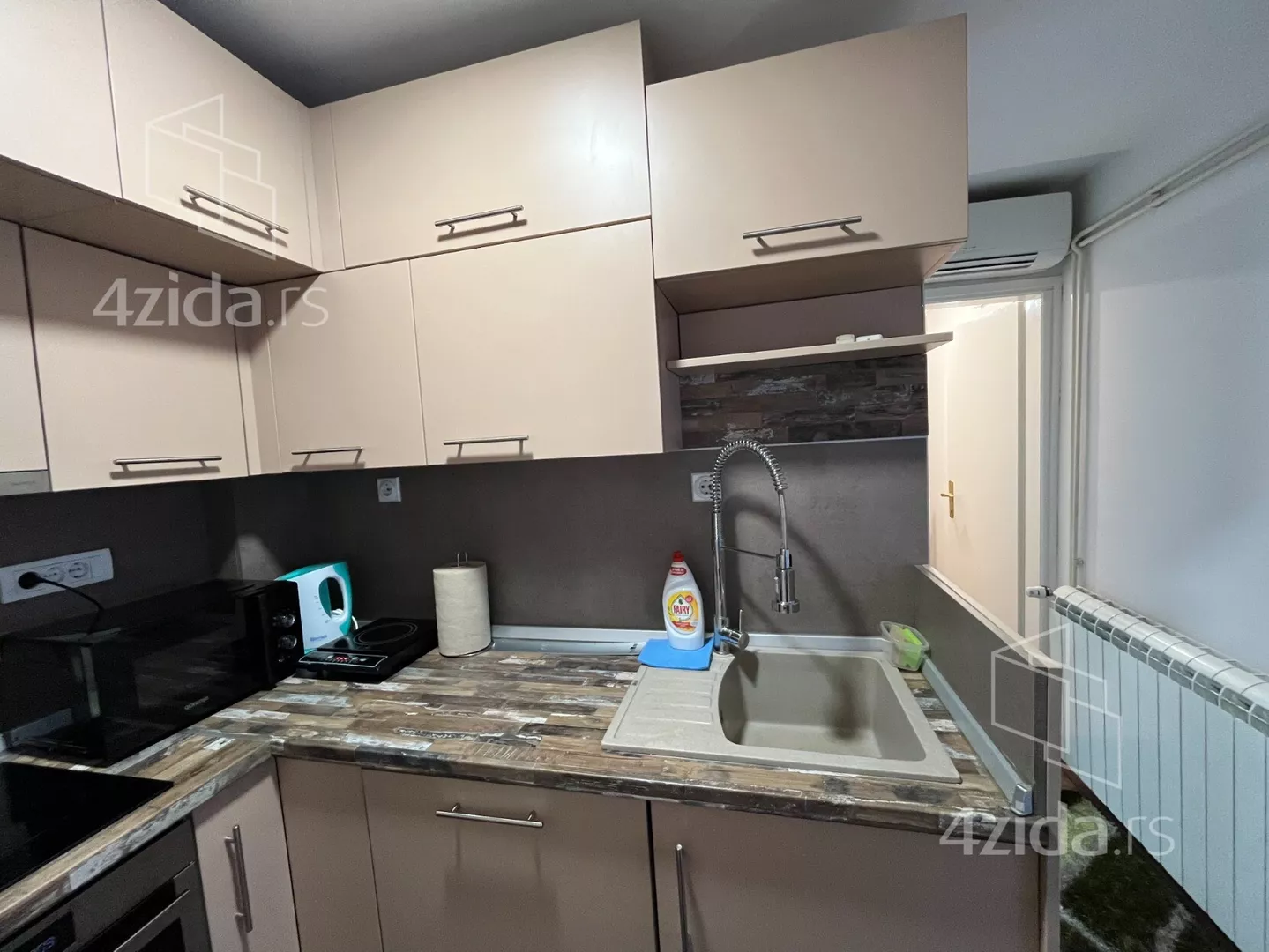 Jednoiposoban stan | 4zida