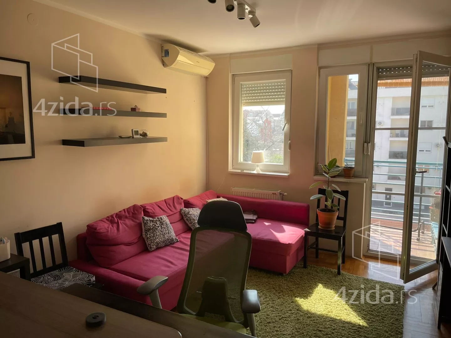 Jednoiposoban stan | 4zida