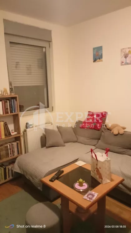 Jovana Skerlića | 4zida.rs