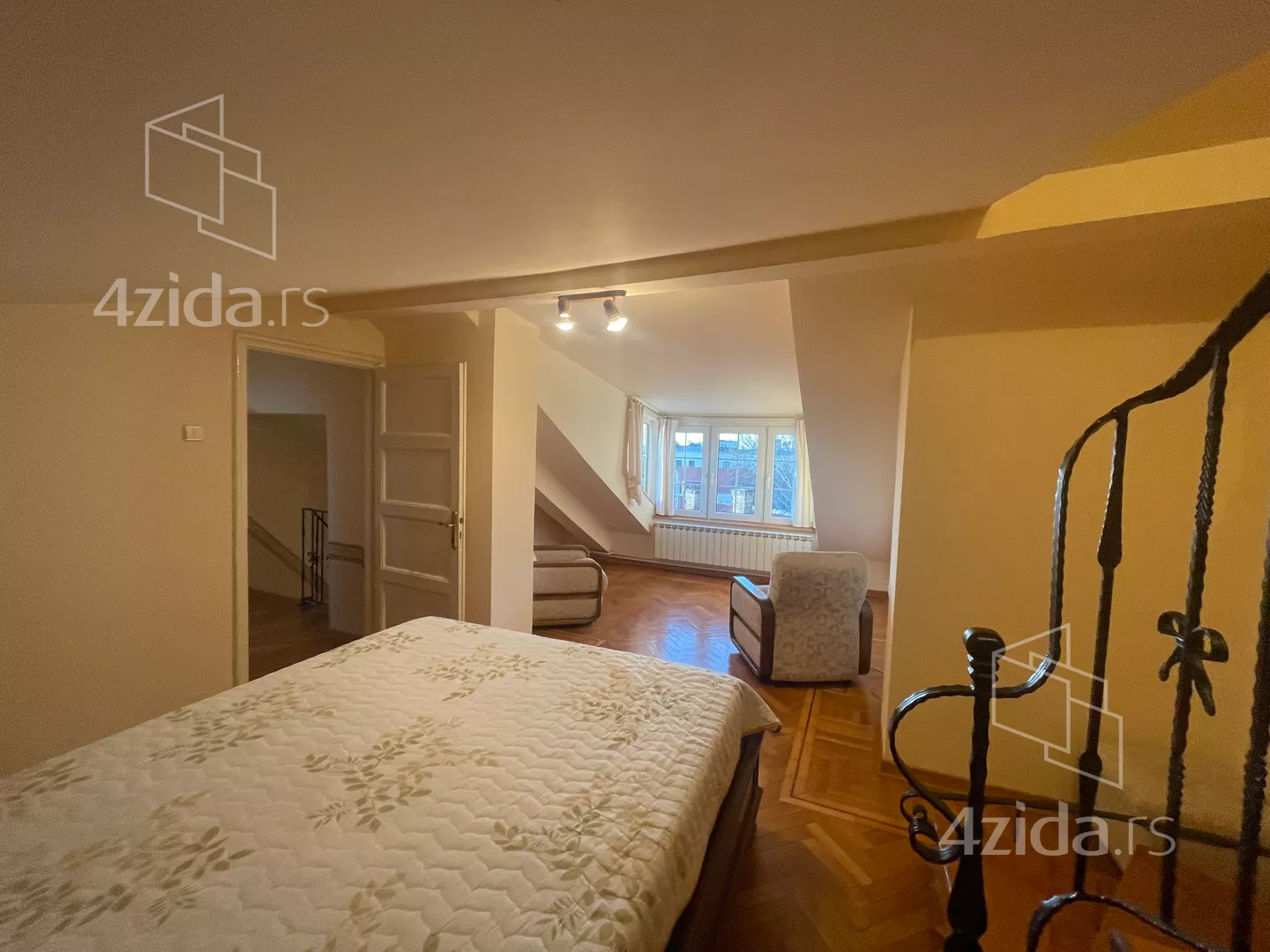 Petosoban stan | 4zida