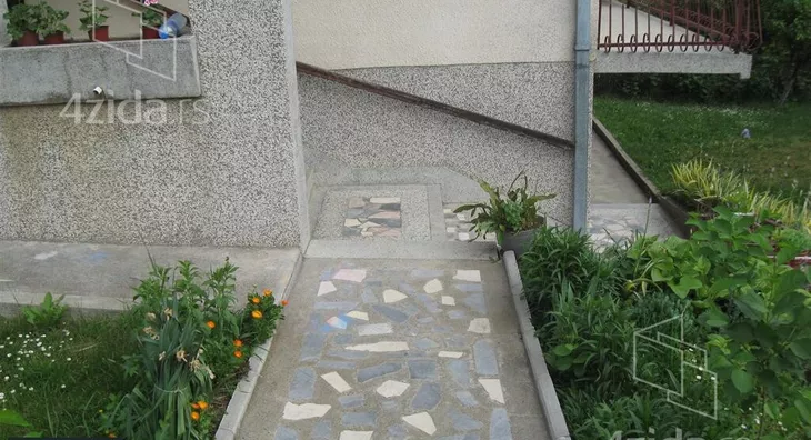 3-etažna kuća | 4zida