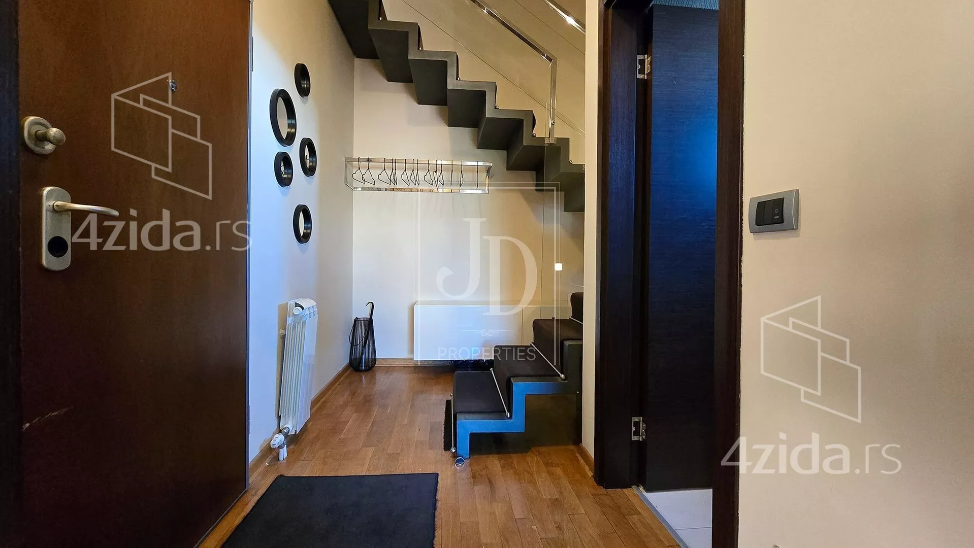 Petosoban stan | 4zida