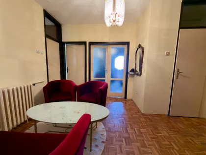 Jedanaeste Krajiške Divizije bb | 4zida.rs