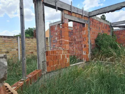 Mali Bajmok | 4zida.rs