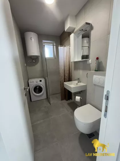 NOVOSADSKI PUT | 4zida.rs