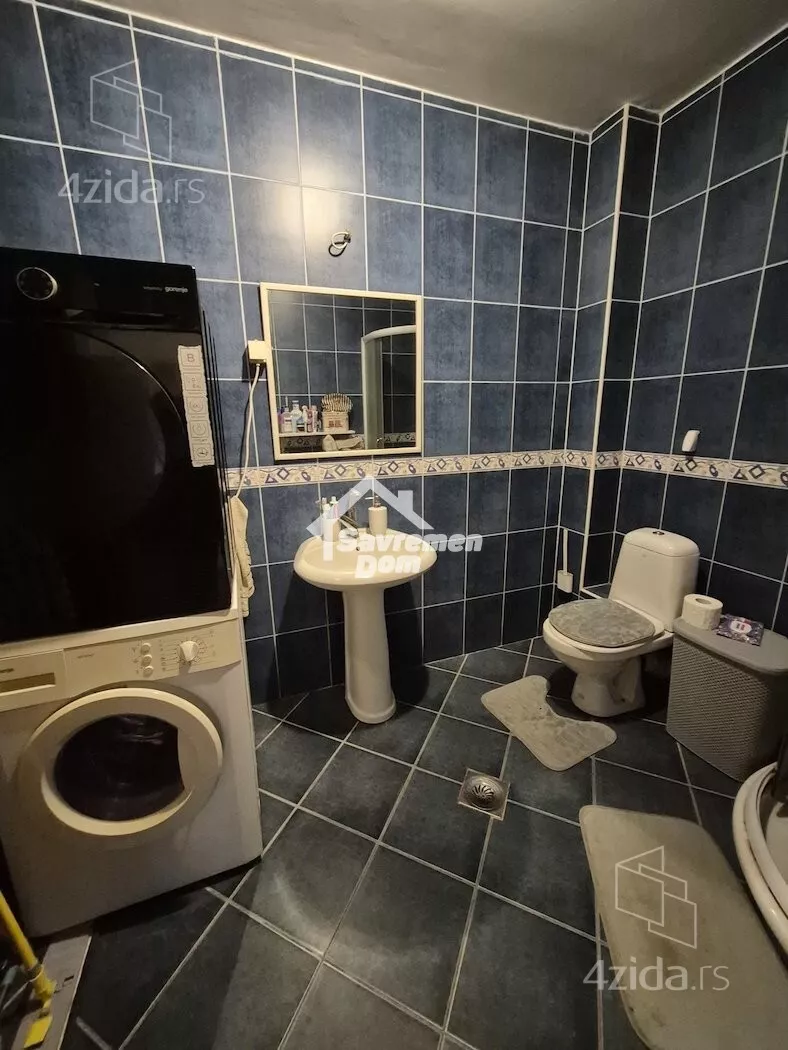 Šestosoban stan | 4zida