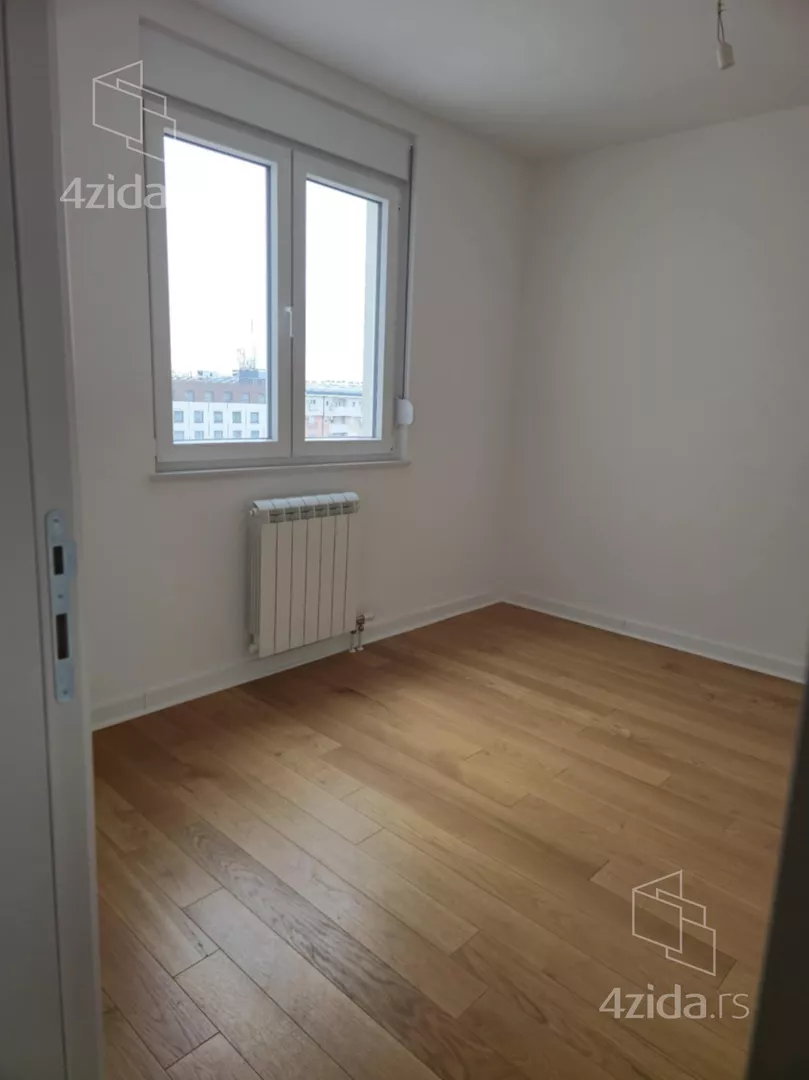 Četvoroiposoban stan | 4zida