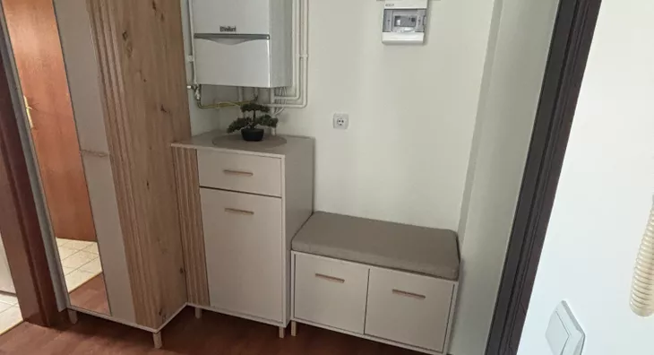 Šestosoban stan | 4zida