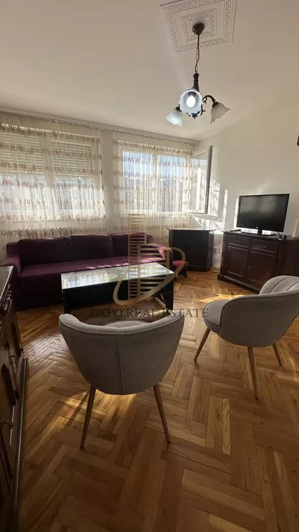 Pariske komune | 4zida.rs