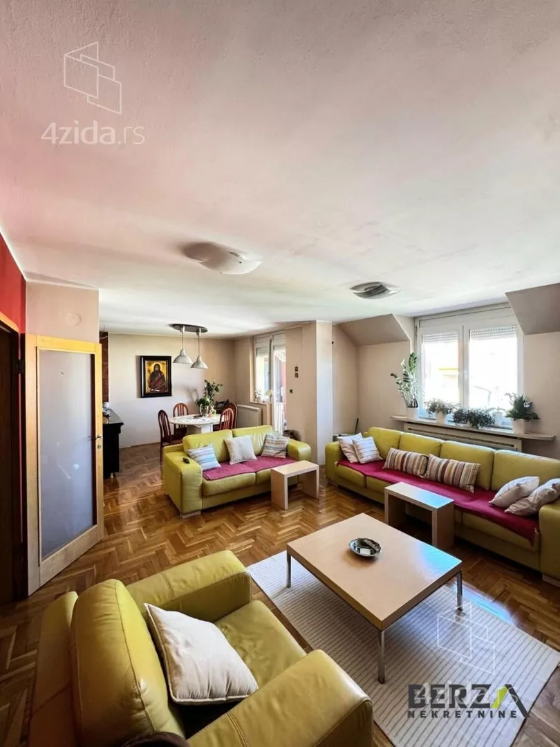 Četvoroiposoban stan | 4zida