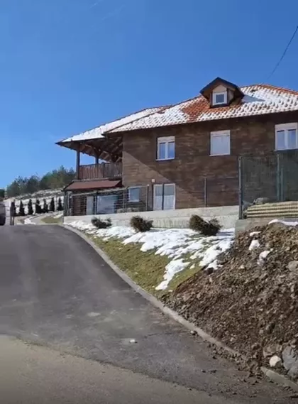 Jedinog Bora | 4zida.rs