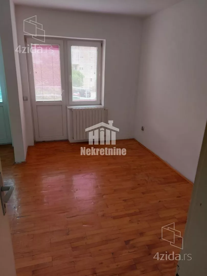 5-etažna kuća | 4zida