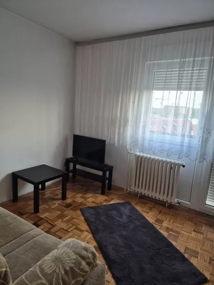 Prvomajska | 4zida.rs