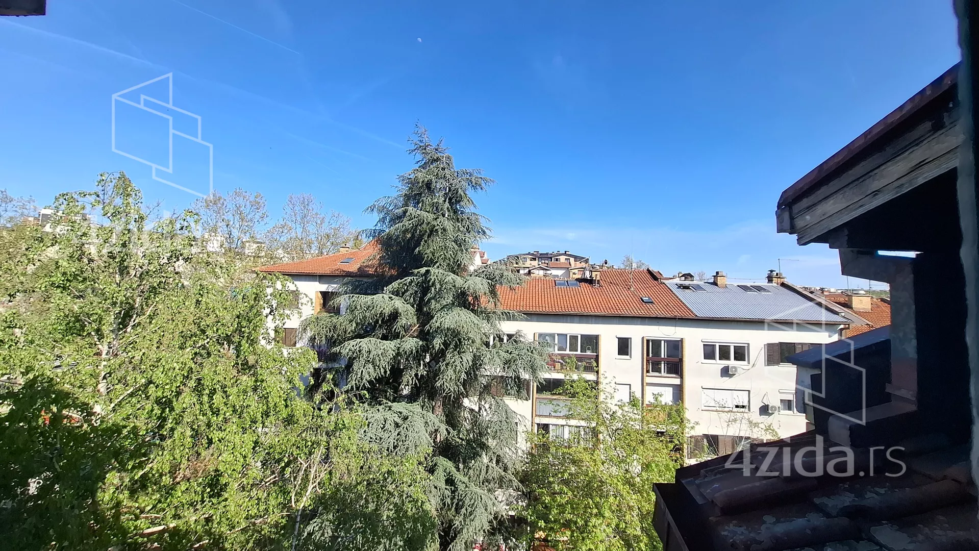 Troiposoban stan | 4zida