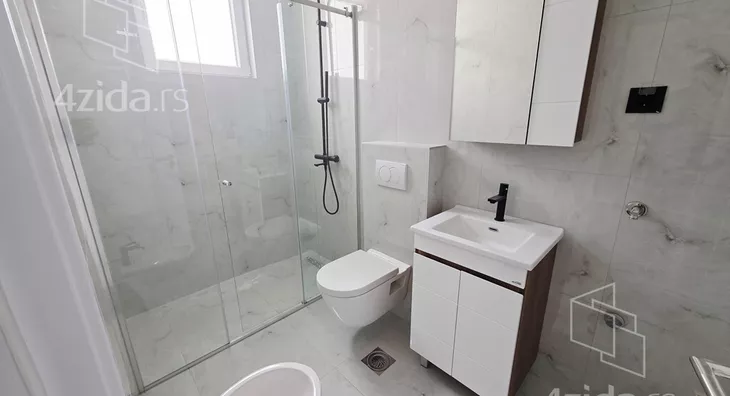 Četvoroiposoban stan | 4zida