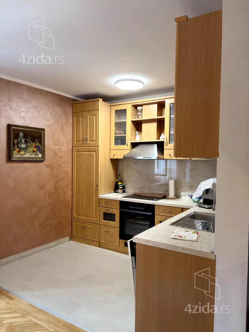 3-etažna kuća | 4zida