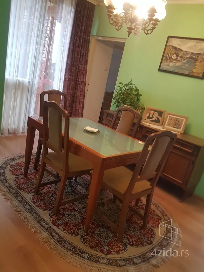 Troiposoban stan | 4zida