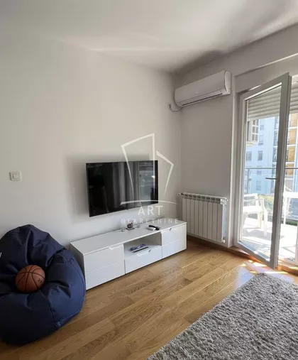 Šumadijska | 4zida.rs