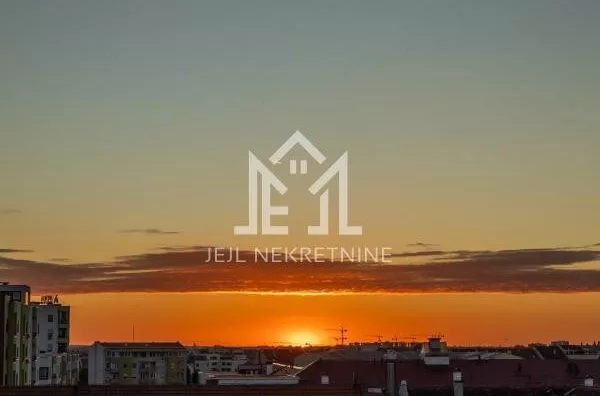 Šestosoban stan | 4zida
