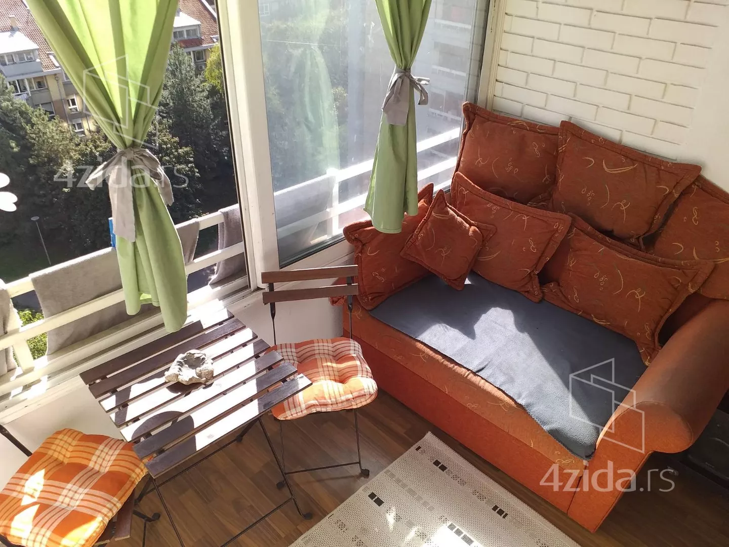 Troiposoban stan | 4zida