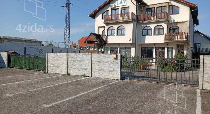 Poslovni prostor | 4zida