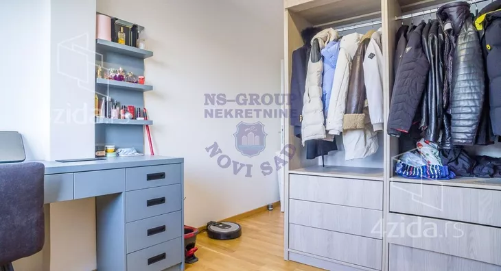 Petosoban stan | 4zida