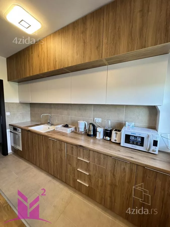 Petosoban stan | 4zida