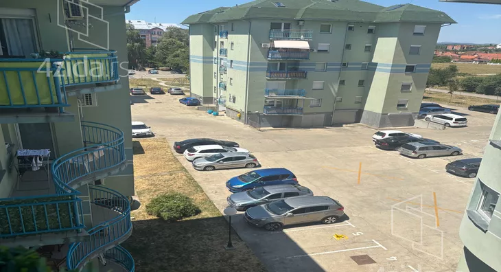 Šestosoban stan | 4zida