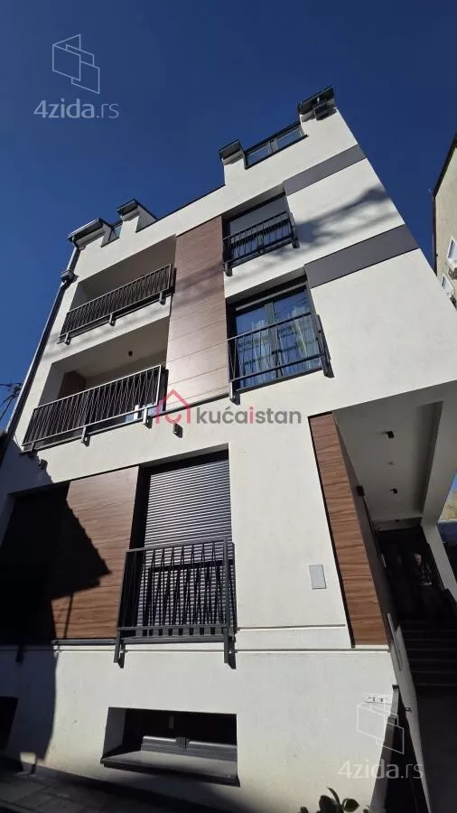 Četvoroiposoban stan | 4zida