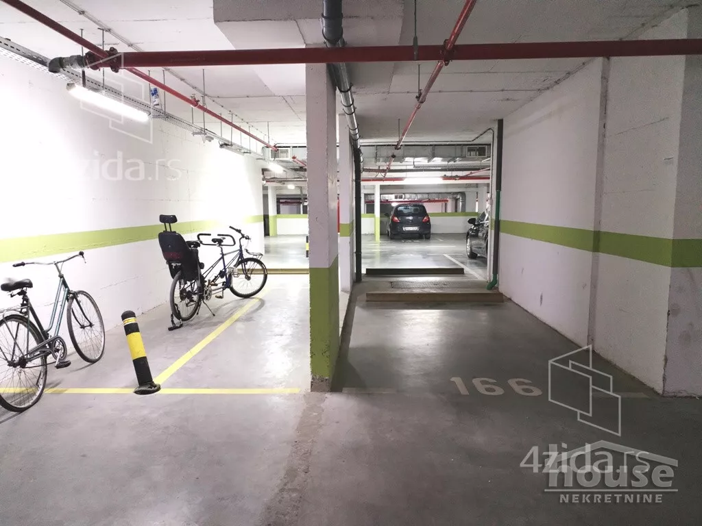 Garaža | 4zida
