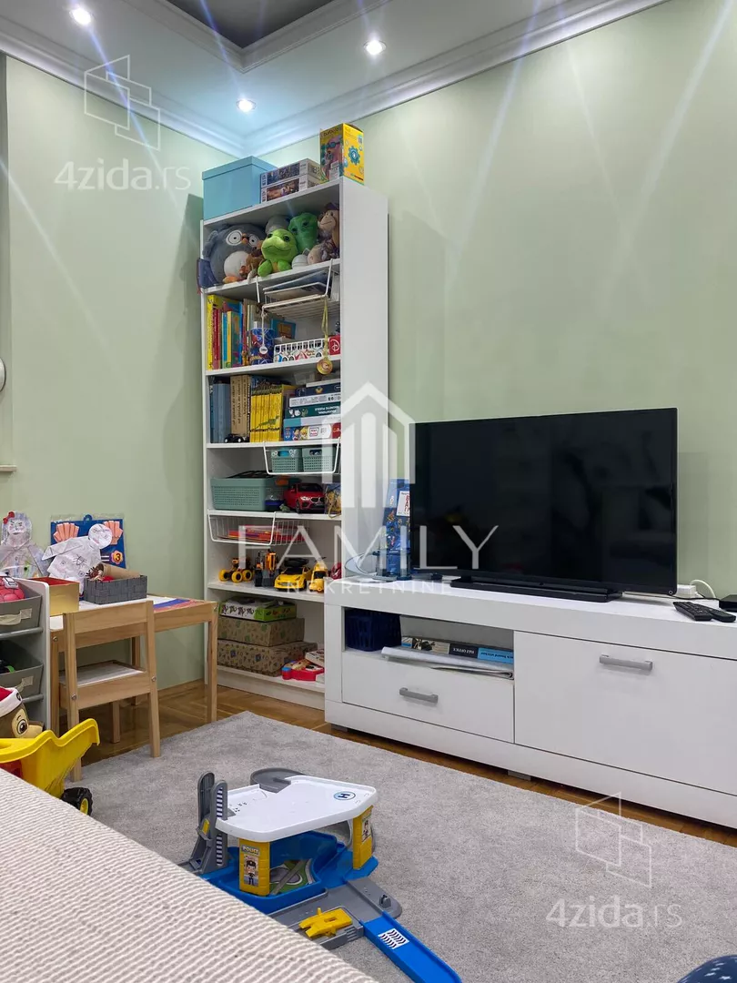 Troiposoban stan | 4zida