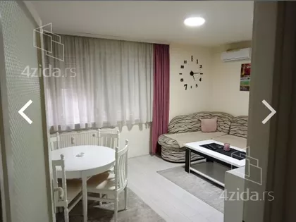 Trg Đačkog Bataljona 15B | 4zida.rs