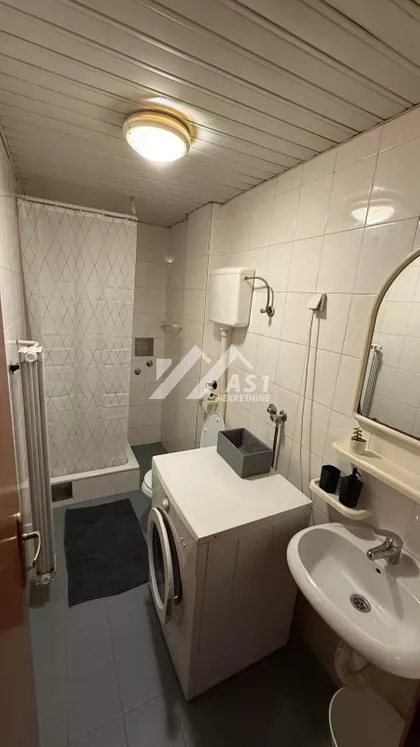 Trg majke Jevrosime | 4zida.rs