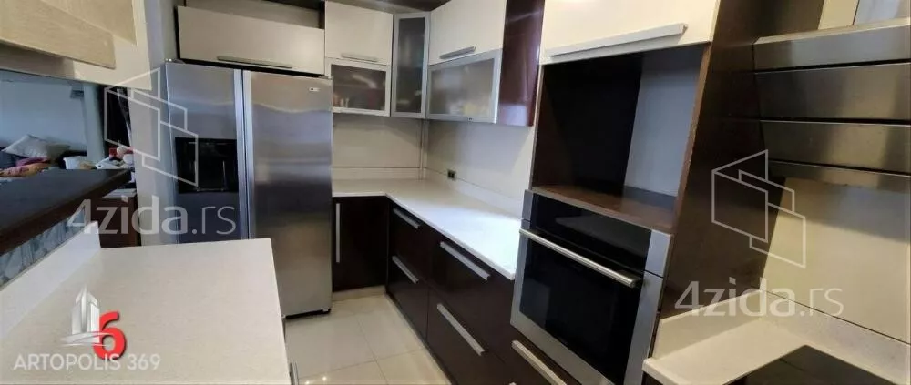 Petosoban stan | 4zida