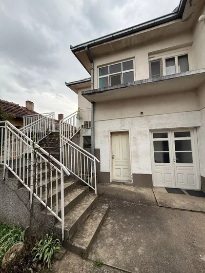 Rentgenova | 4zida.rs