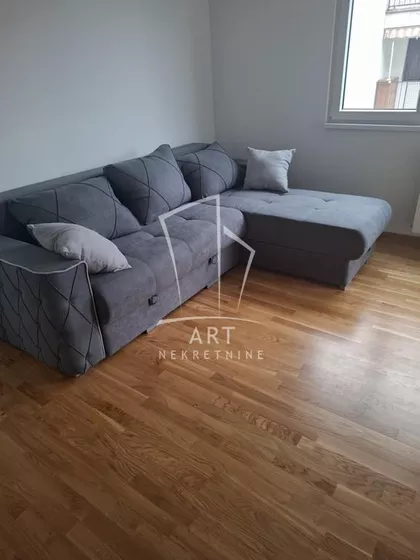 Luštička | 4zida.rs