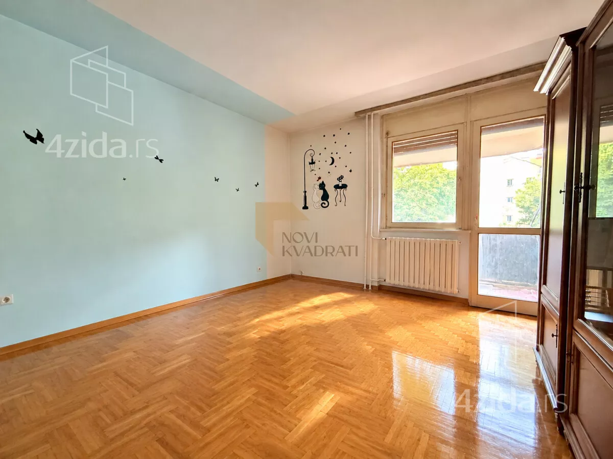 Četvoroiposoban stan | 4zida